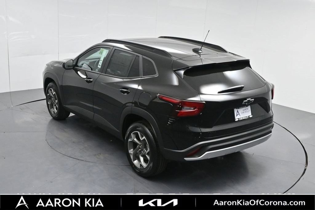 Used 2026 Chevrolet Trax LT w/ Sunroof Package FWD image 65
