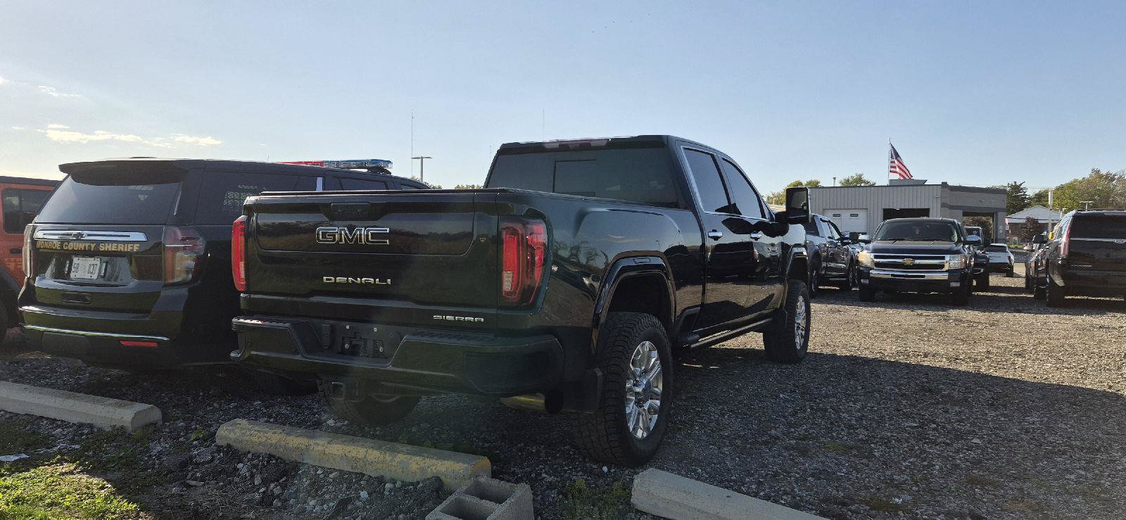 Used 2023 GMC Sierra 2500 Denali w/ Denali Ultimate Package AWD/4WD image 4