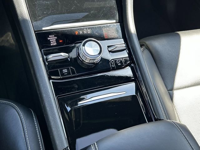 Used 2024 Jeep Grand Cherokee L Overland w/ Luxury Tech Group IV AWD/4WD image 22