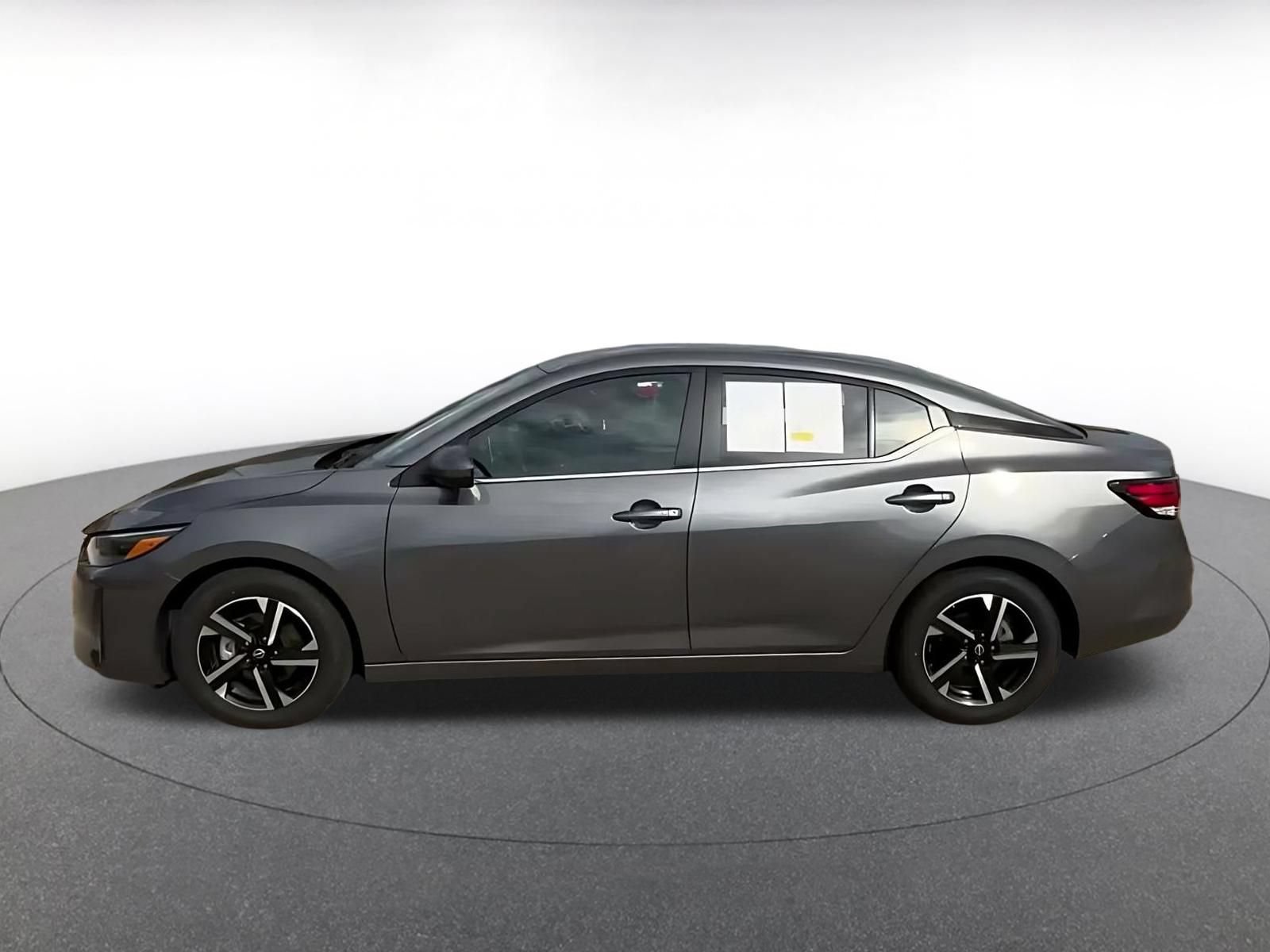 Used 2025 Nissan Sentra SV FWD image 8