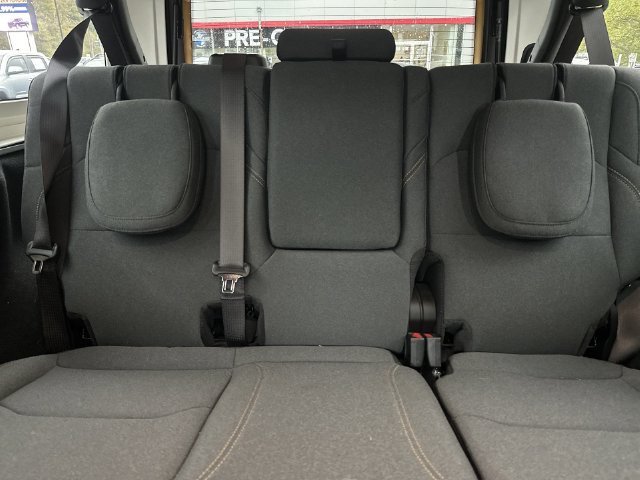 Used 2024 Jeep Wrangler Unlimited AWD/4WD image 26