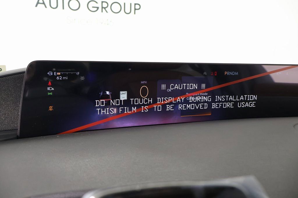 New 2025 Lincoln Navigator Reserve image 4