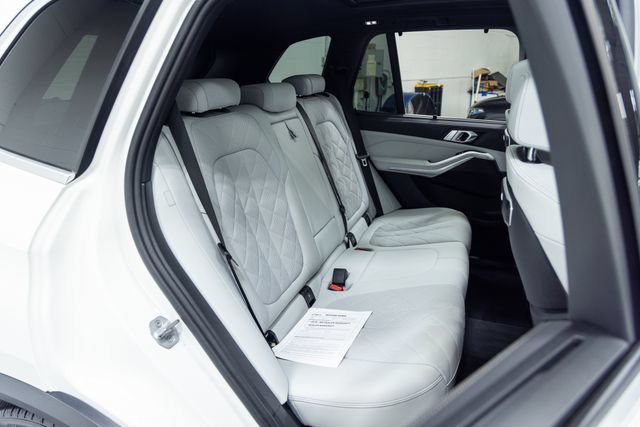 Used 2024 BMW X5 xDrive50e w/ Climate Comfort Package AWD/4WD image 24