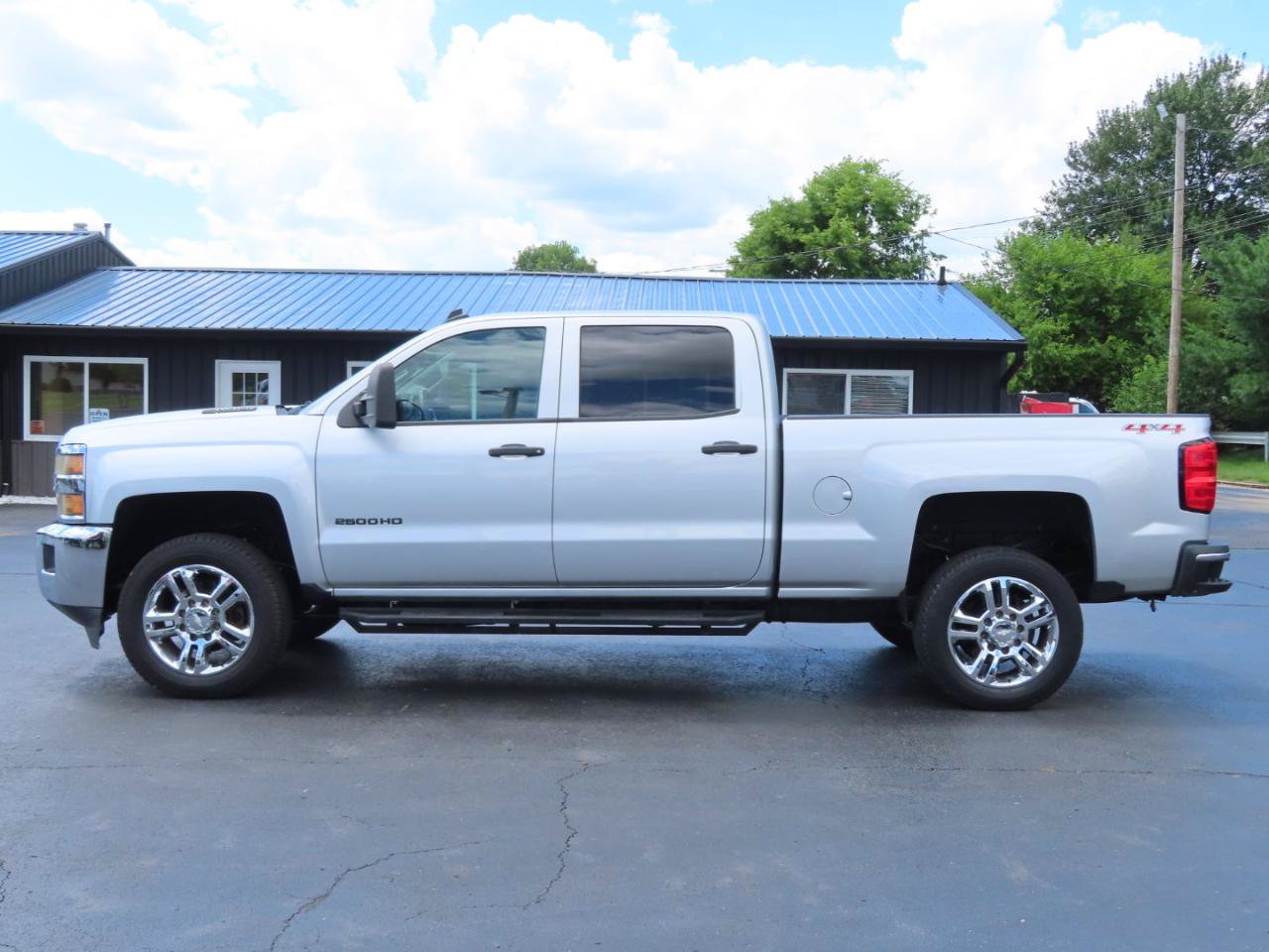 Used 2015 Chevrolet Silverado 2500 LT AWD/4WD image 3