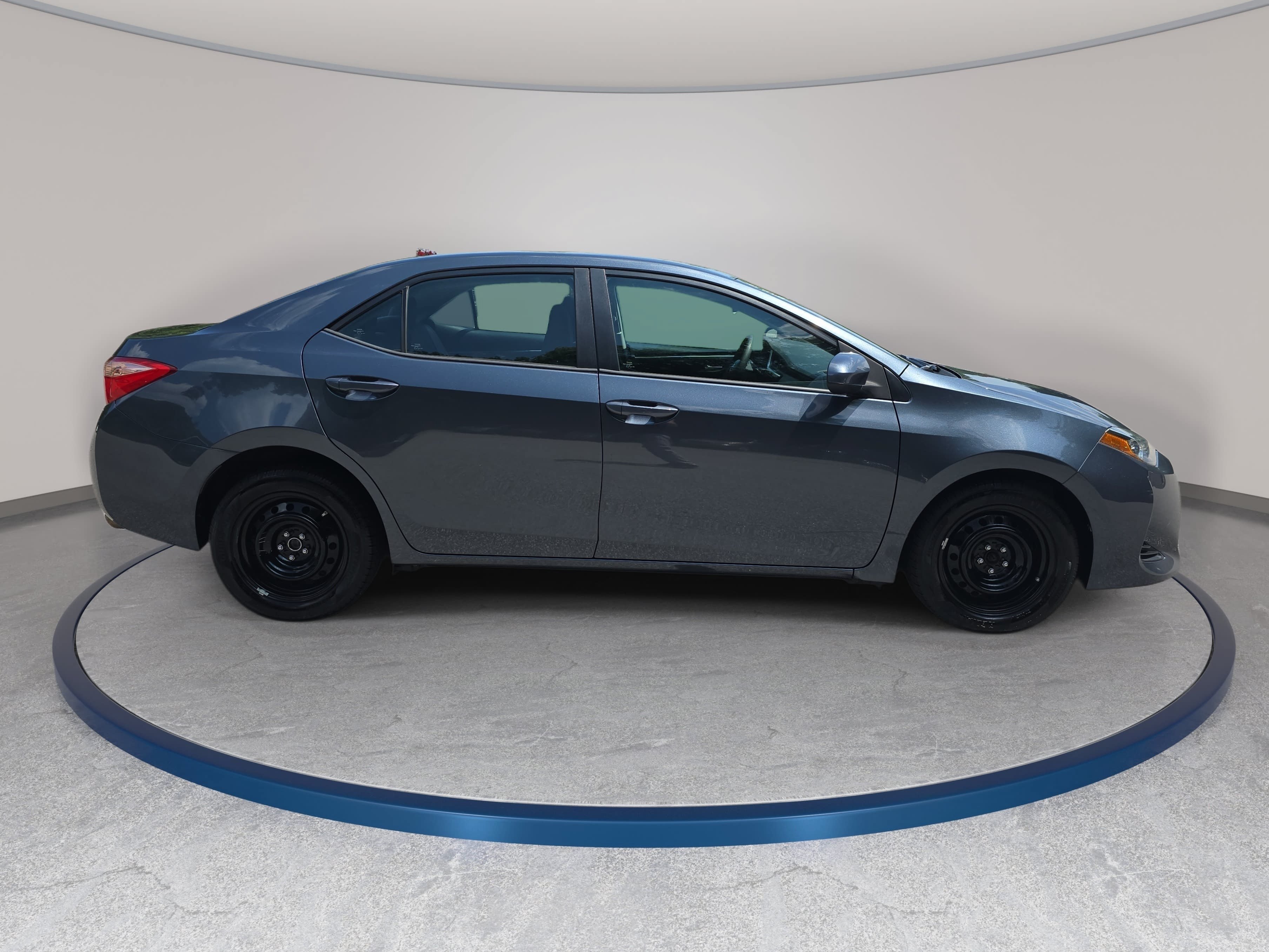 Used 2019 Toyota Corolla LE FWD image 4