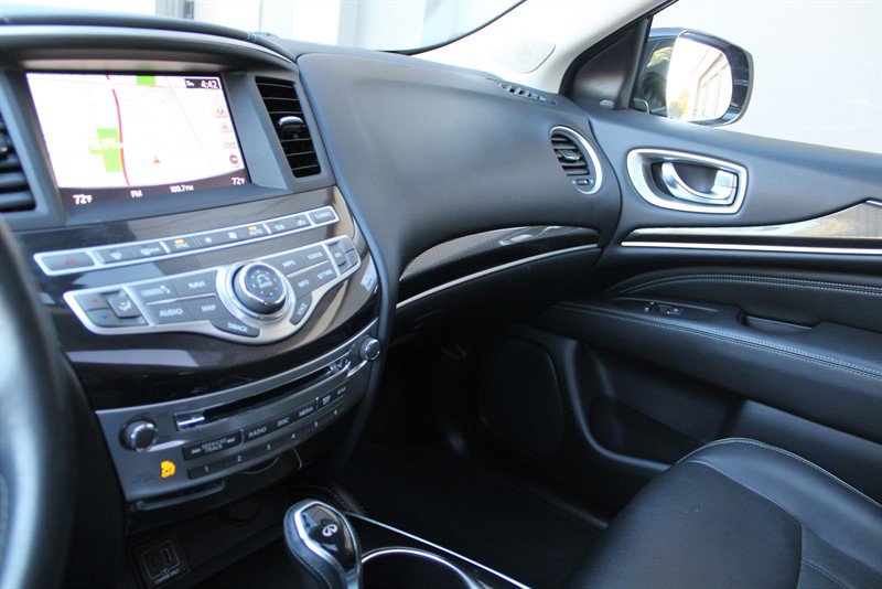 Used 2019 INFINITI QX60 Luxe w/ Essential Package image 16