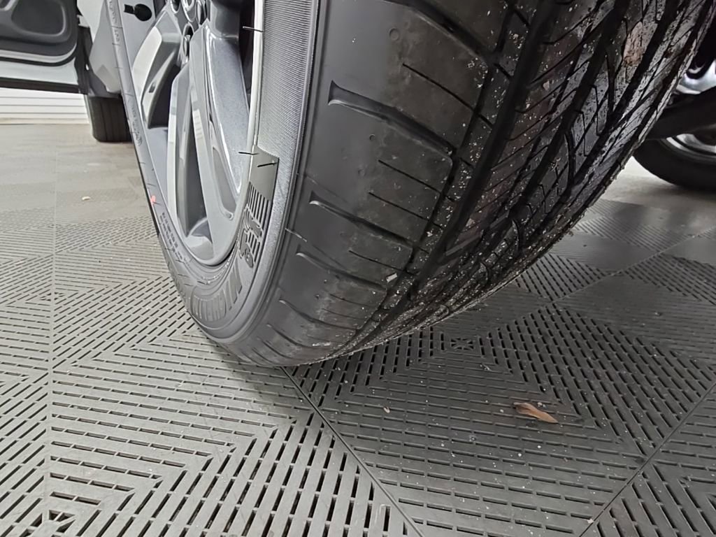 New 2025 Honda Pilot Touring image 47