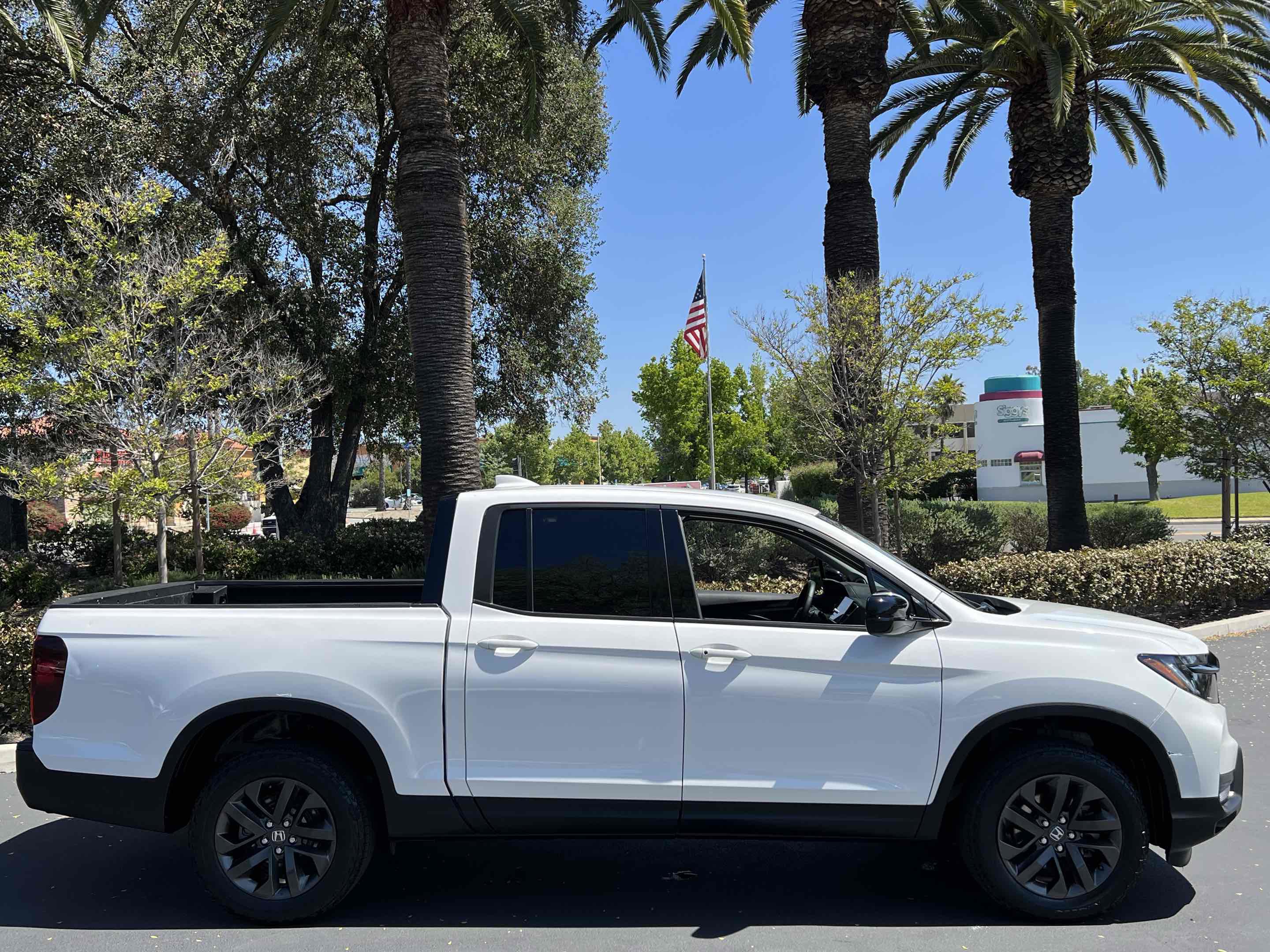 Used 2025 Honda Ridgeline Sport image 15