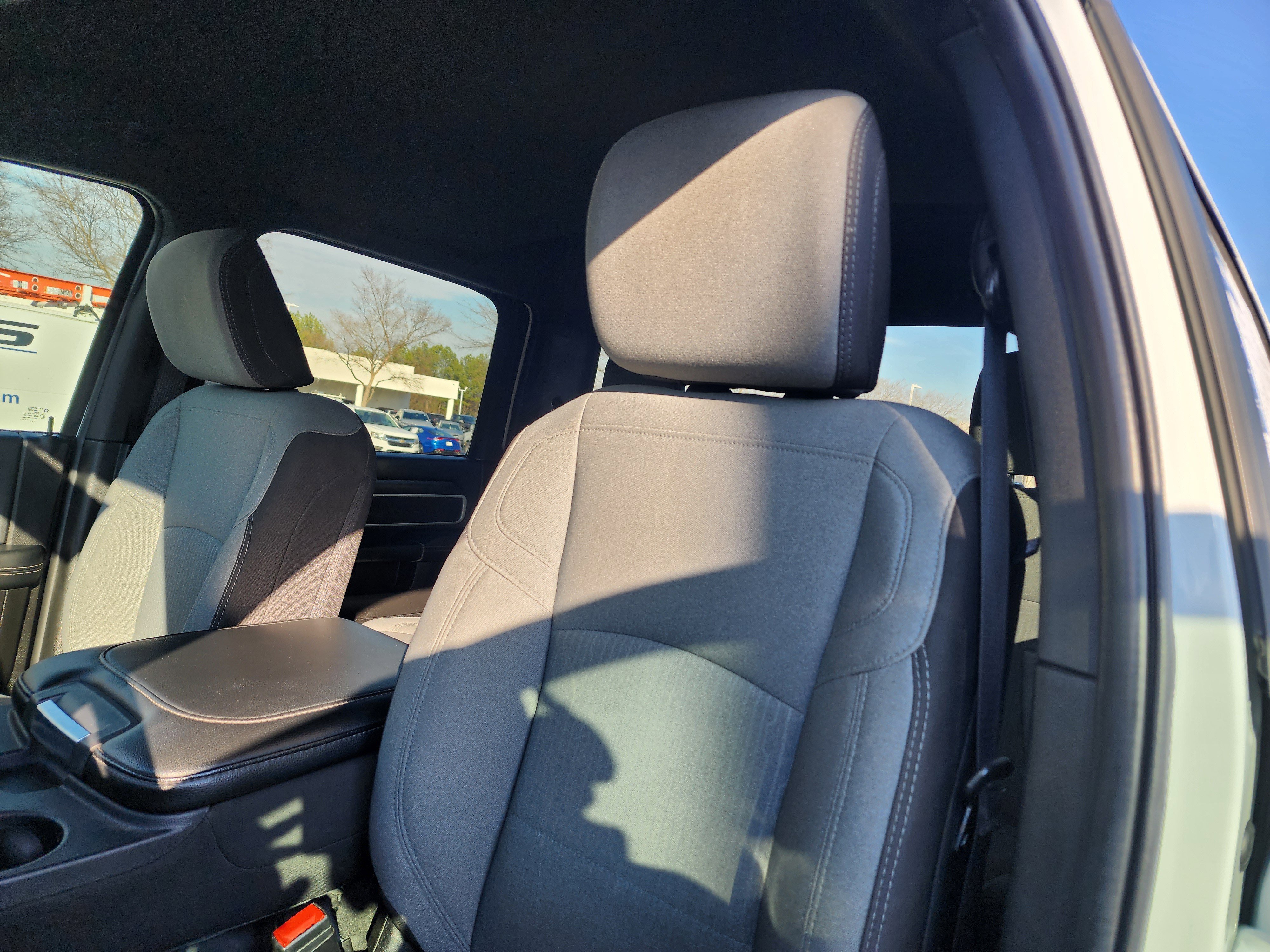 Used 2024 RAM 3500 Big Horn image 23