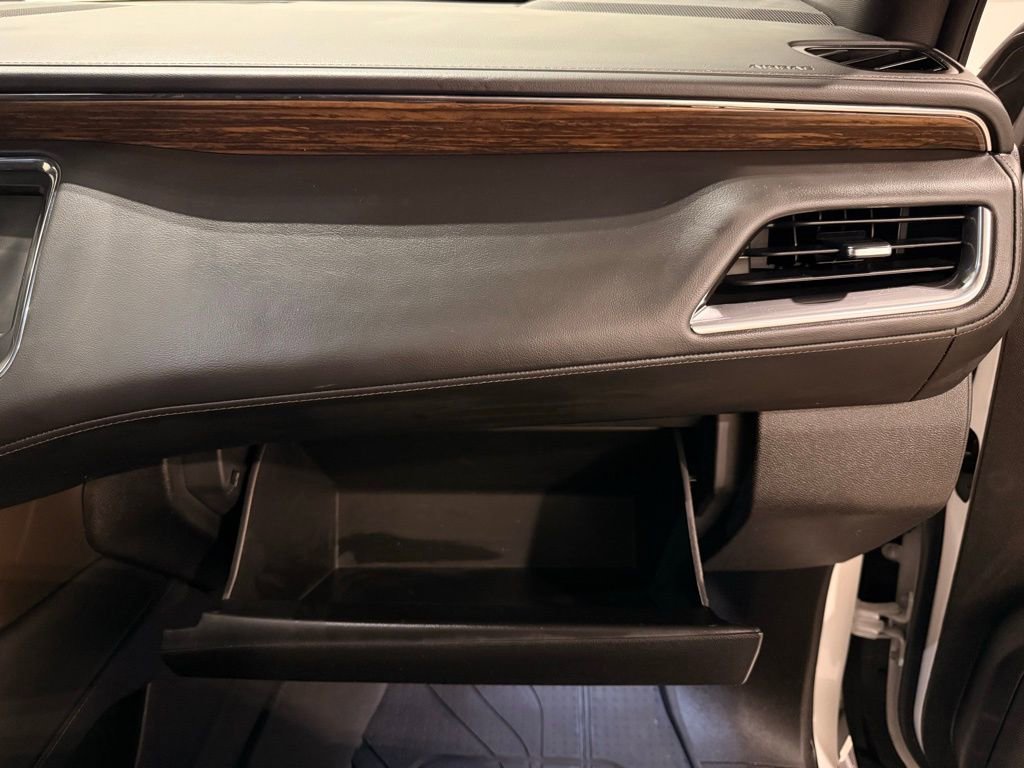 Used 2023 Chevrolet Suburban High Country image 36