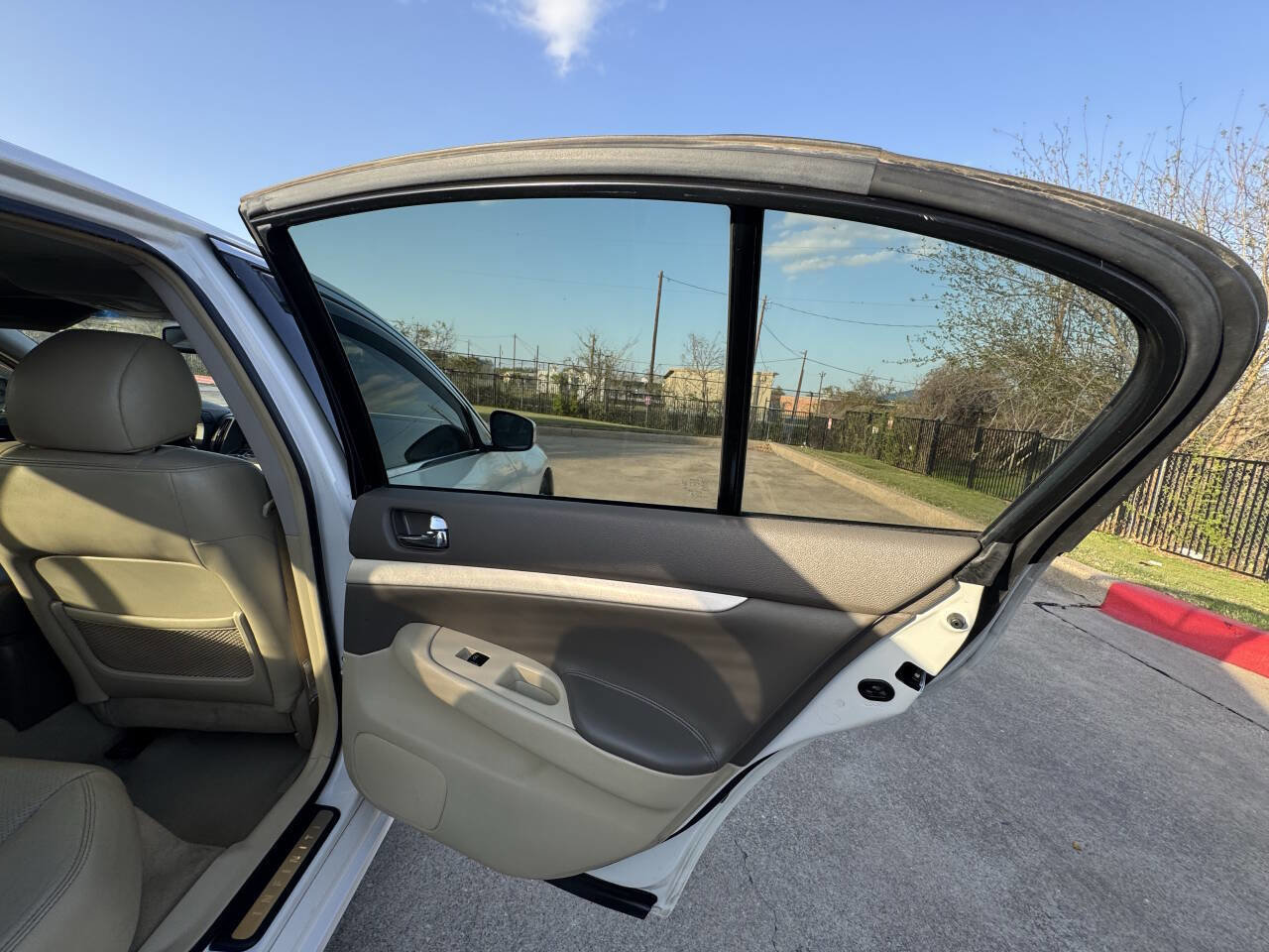 Used 2009 INFINITI G37 Journey w/ Premium Pkg RWD image 23