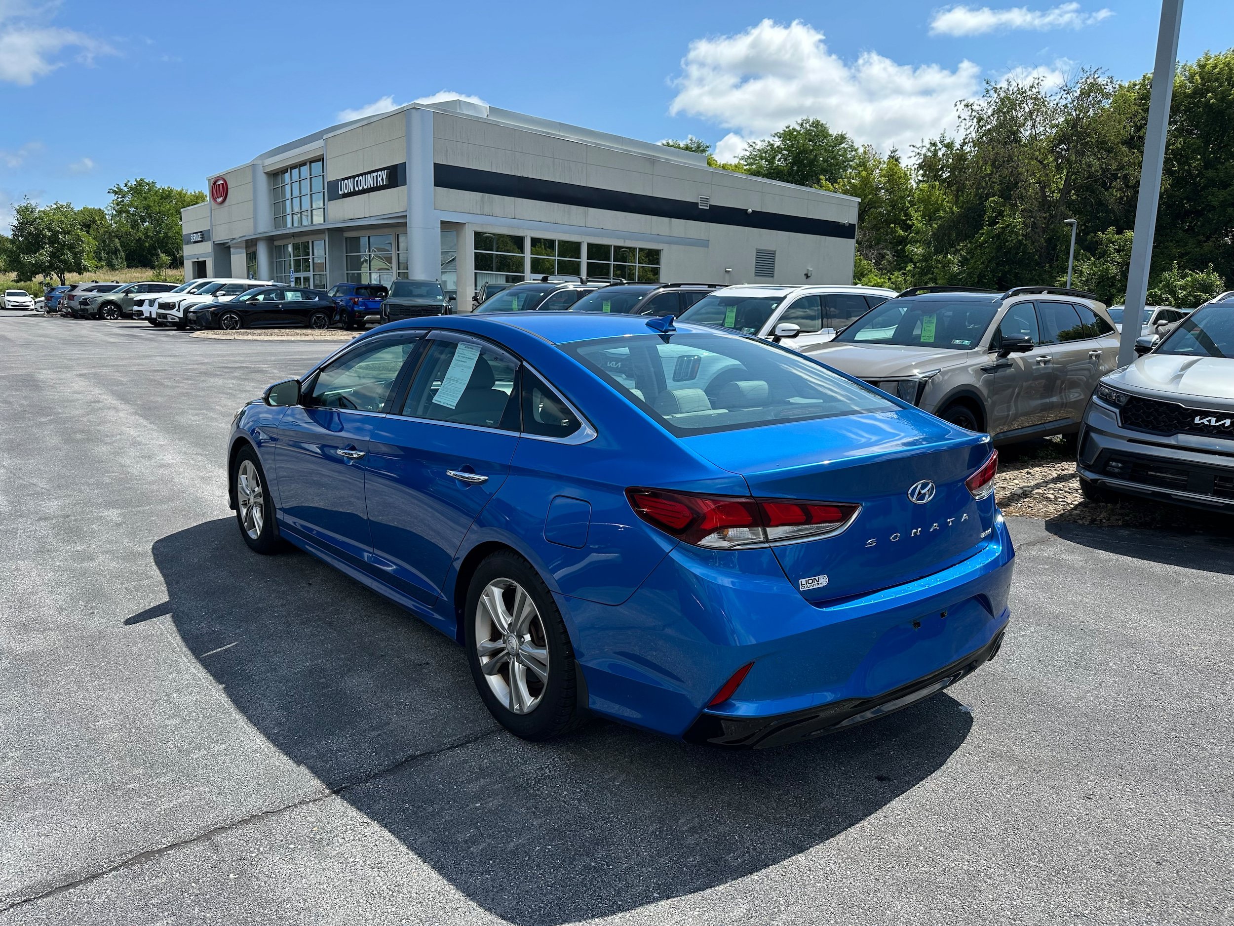Used 2018 Hyundai Sonata Limited w/ Limited Ultimate Package 03 FWD image 6