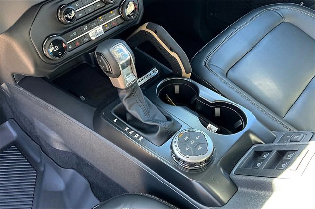 New 2025 Ford Bronco Badlands image 8