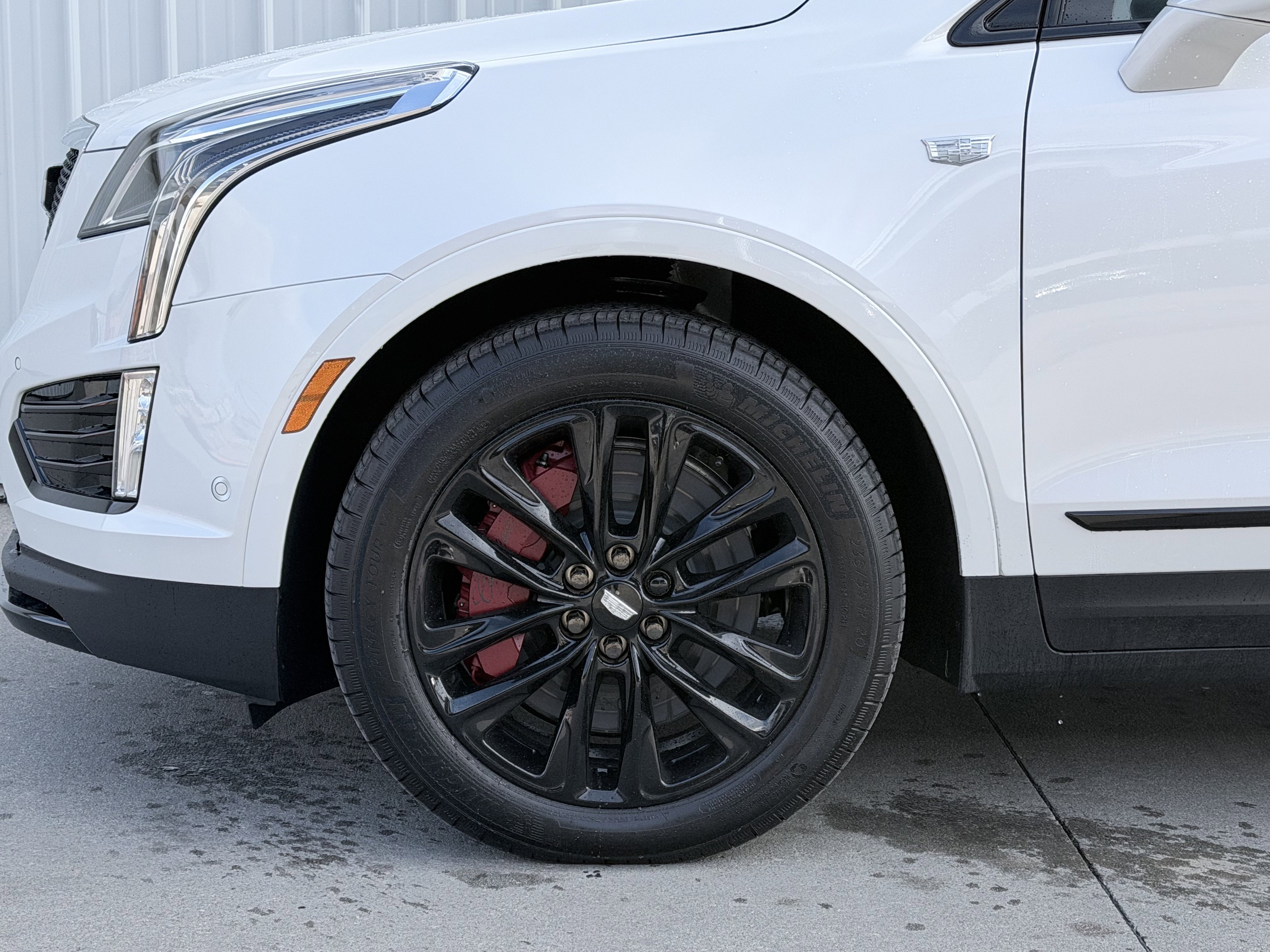 New 2026 Cadillac XT5 Sportv w/ LPO, Onyx Lite Package image 8