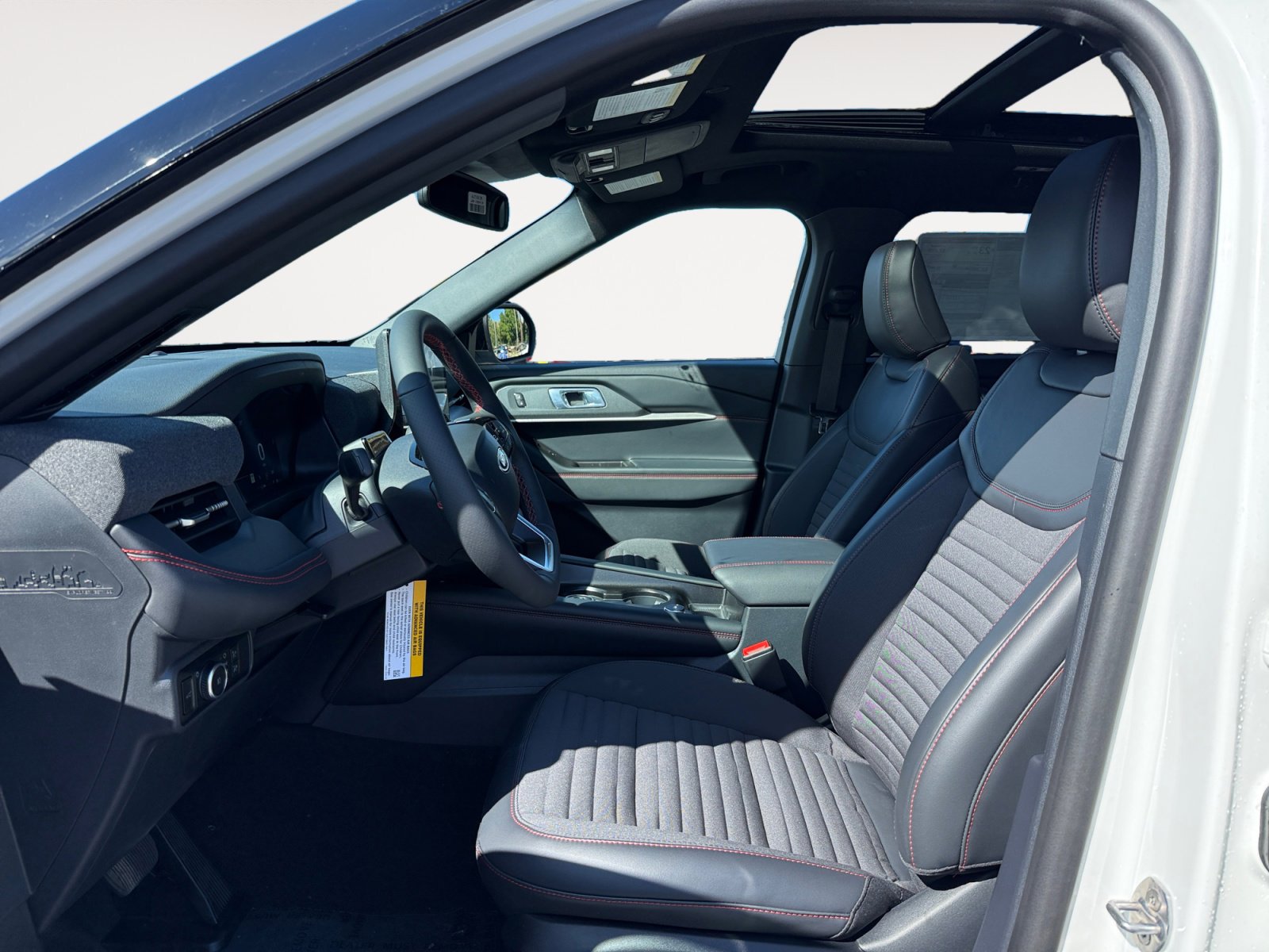 New 2025 Ford Explorer ST-Line w/ Premium Package image 10