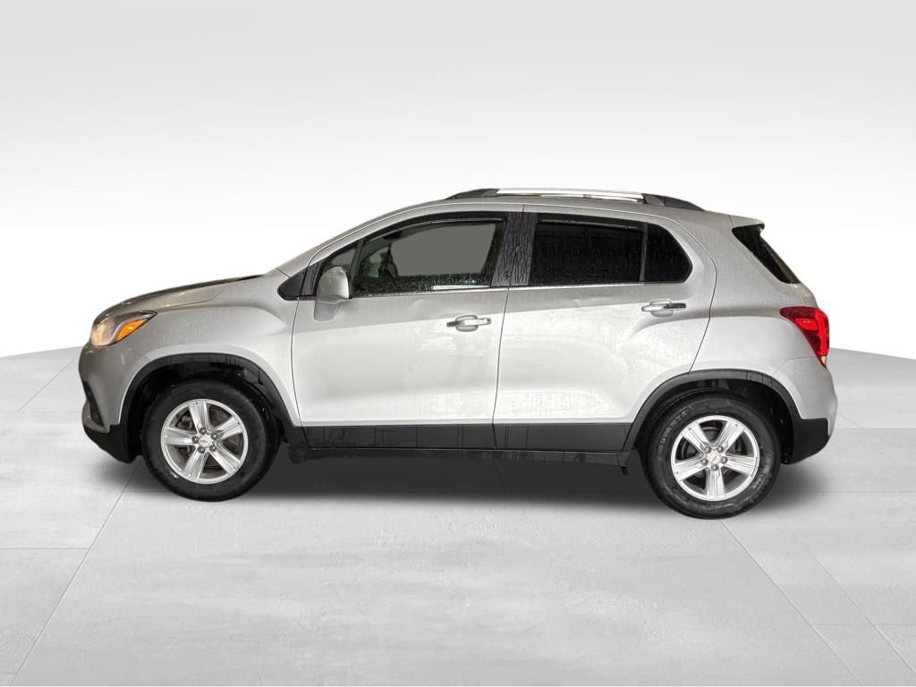 Used 2019 Chevrolet Trax LT w/ LT Convenience Package image 2