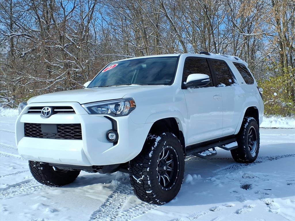 Used 2022 Toyota 4Runner SR5 Premium image 4
