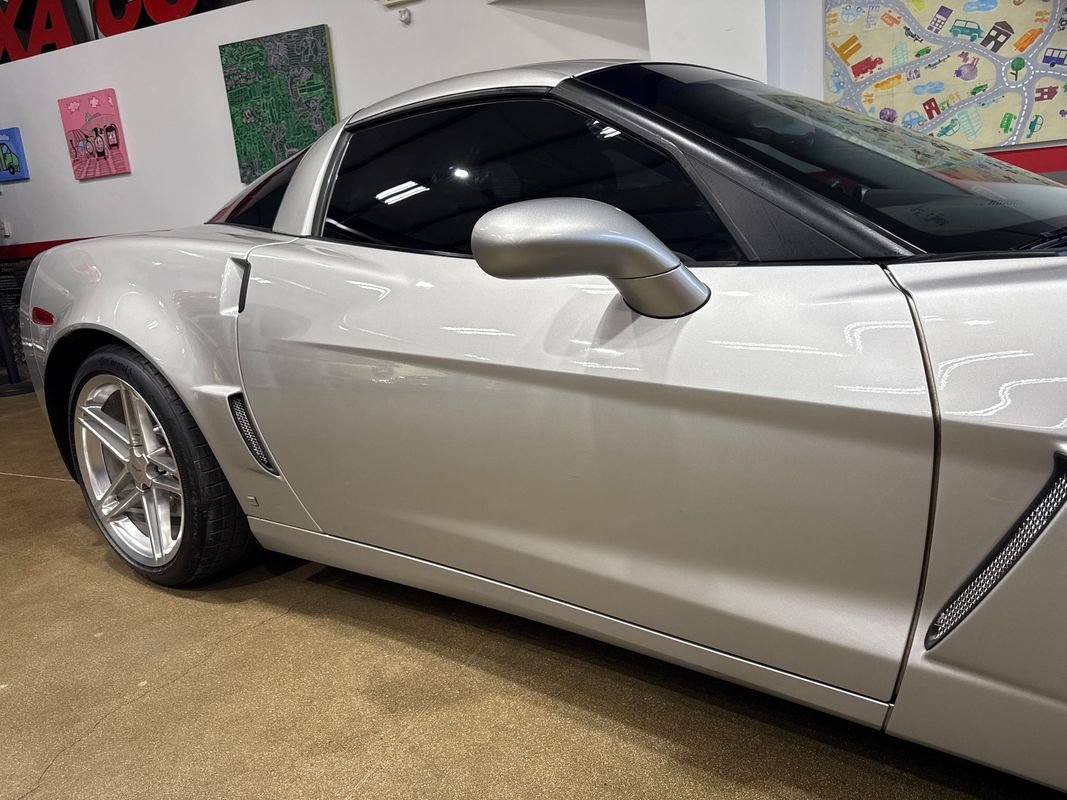 Used 2007 Chevrolet Corvette Z06 w/ Preferred Equipment Group RWD image 37