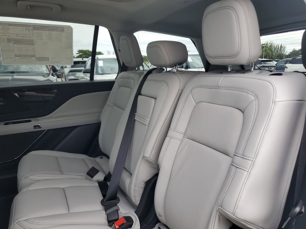 New 2026 Lincoln Aviator Reserve RWD image 12