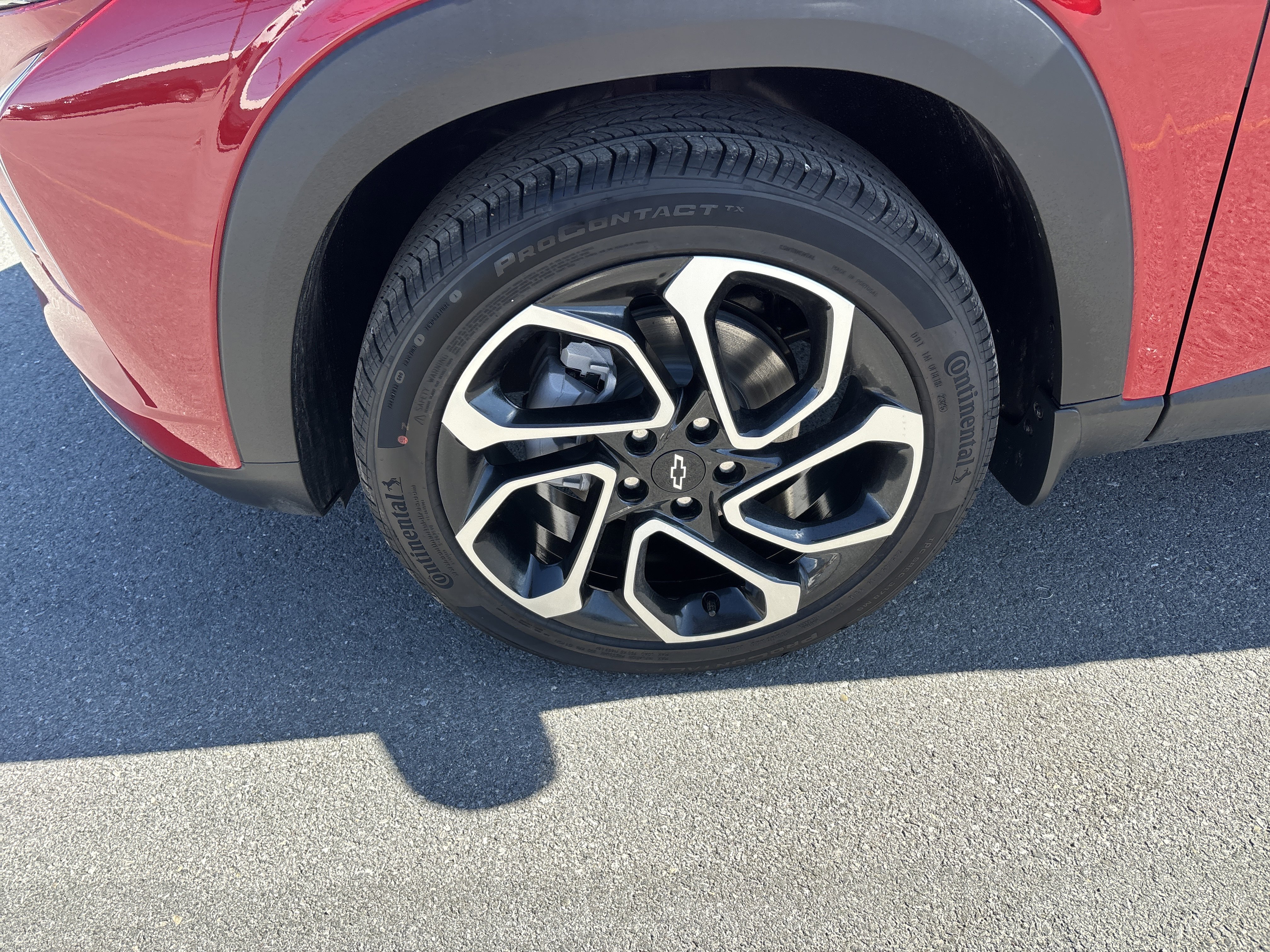 New 2026 Chevrolet Trax RS w/ Sunroof Package FWD image 11