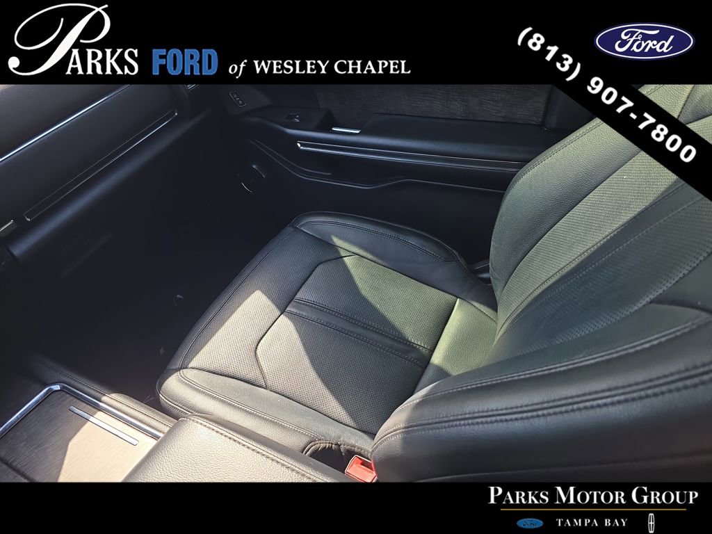Used 2019 Ford Expedition Max Limited RWD image 14