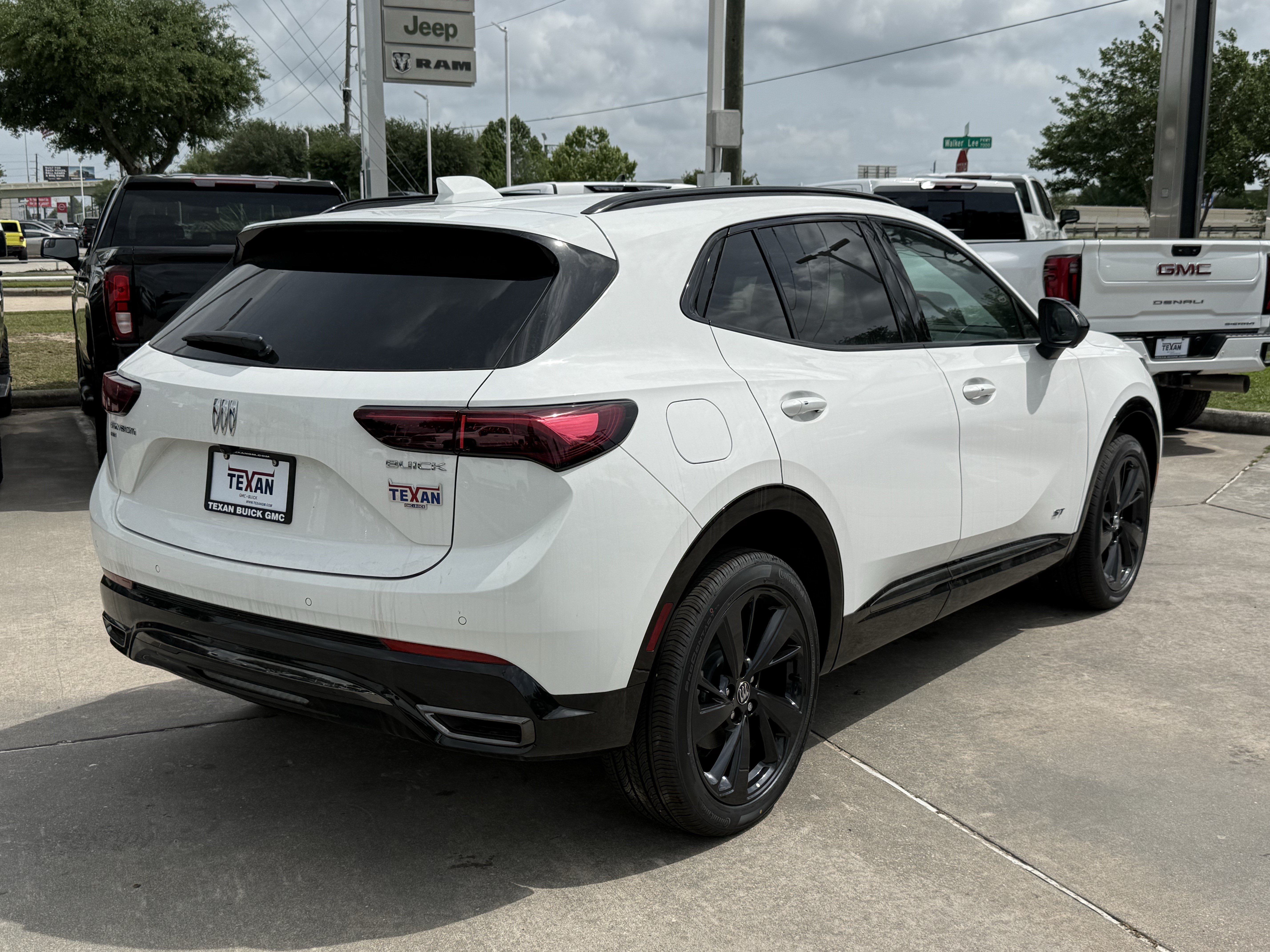 New 2026 Buick Envision Sport Touring AWD/4WD image 5