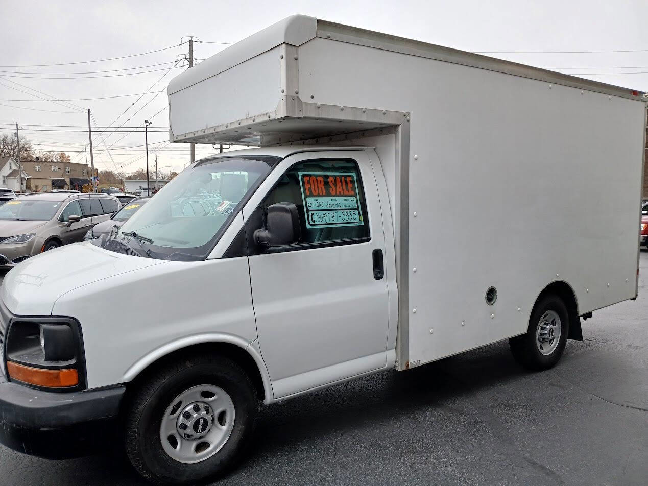 Used 2011 GMC Savana 3500 image 11