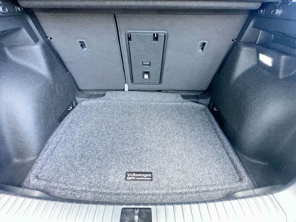 New 2026 Volkswagen Taos SE FWD image 25