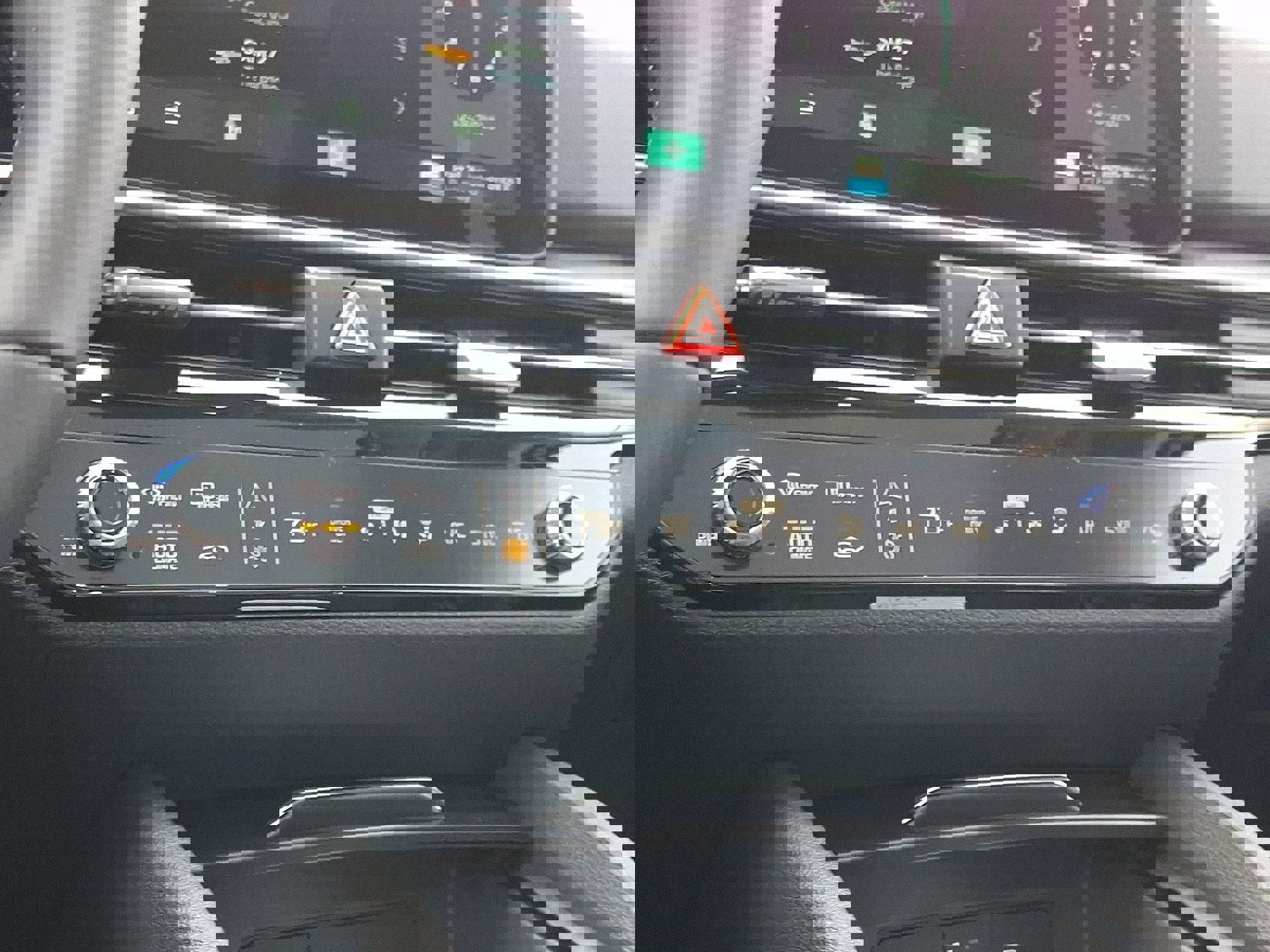 New 2026 Kia Sportage EX w/ EX Panoramic Sunroof Package image 12