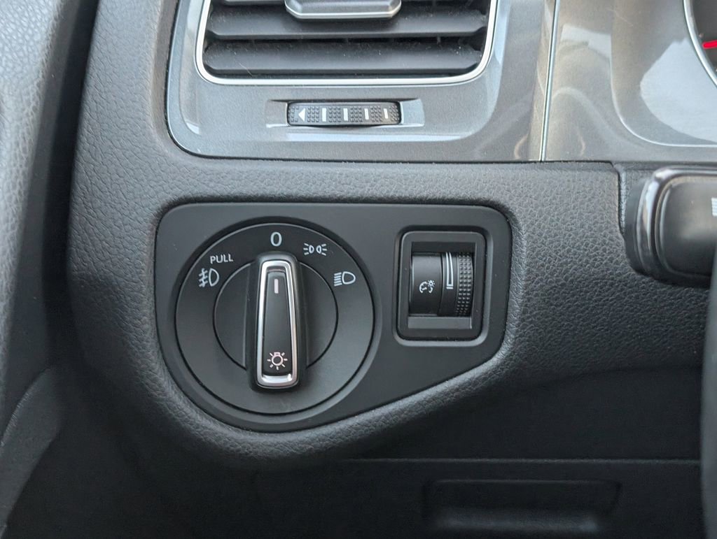 Used 2017 Volkswagen Golf Alltrack SE image 21