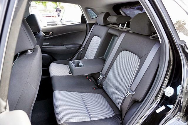 Used 2021 Hyundai Kona SEL Plus w/ Cargo Package FWD image 17