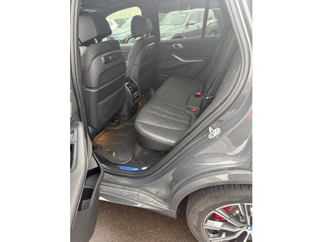 Used 2026 BMW X5 xDrive50e w/ M Sport Package image 8