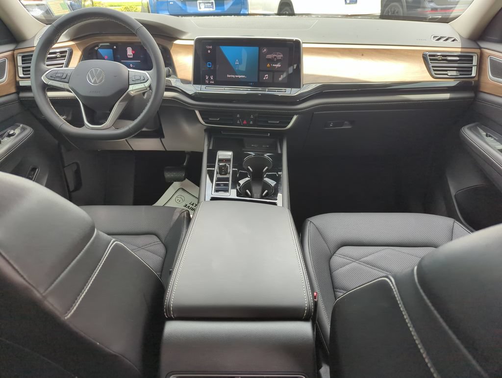 Used 2024 Volkswagen Atlas SE FWD image 25