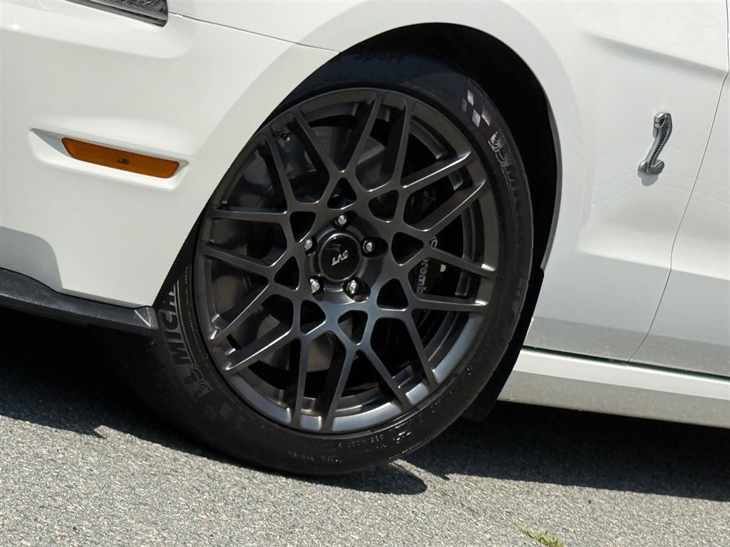 Used 2013 Ford Mustang Shelby GT500 image 5