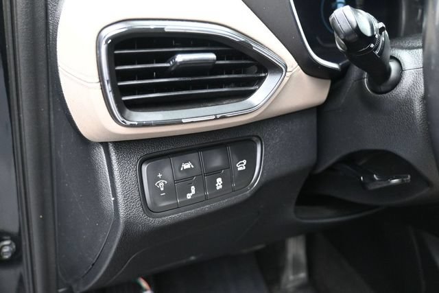 Used 2019 Hyundai Santa Fe Limited FWD image 19