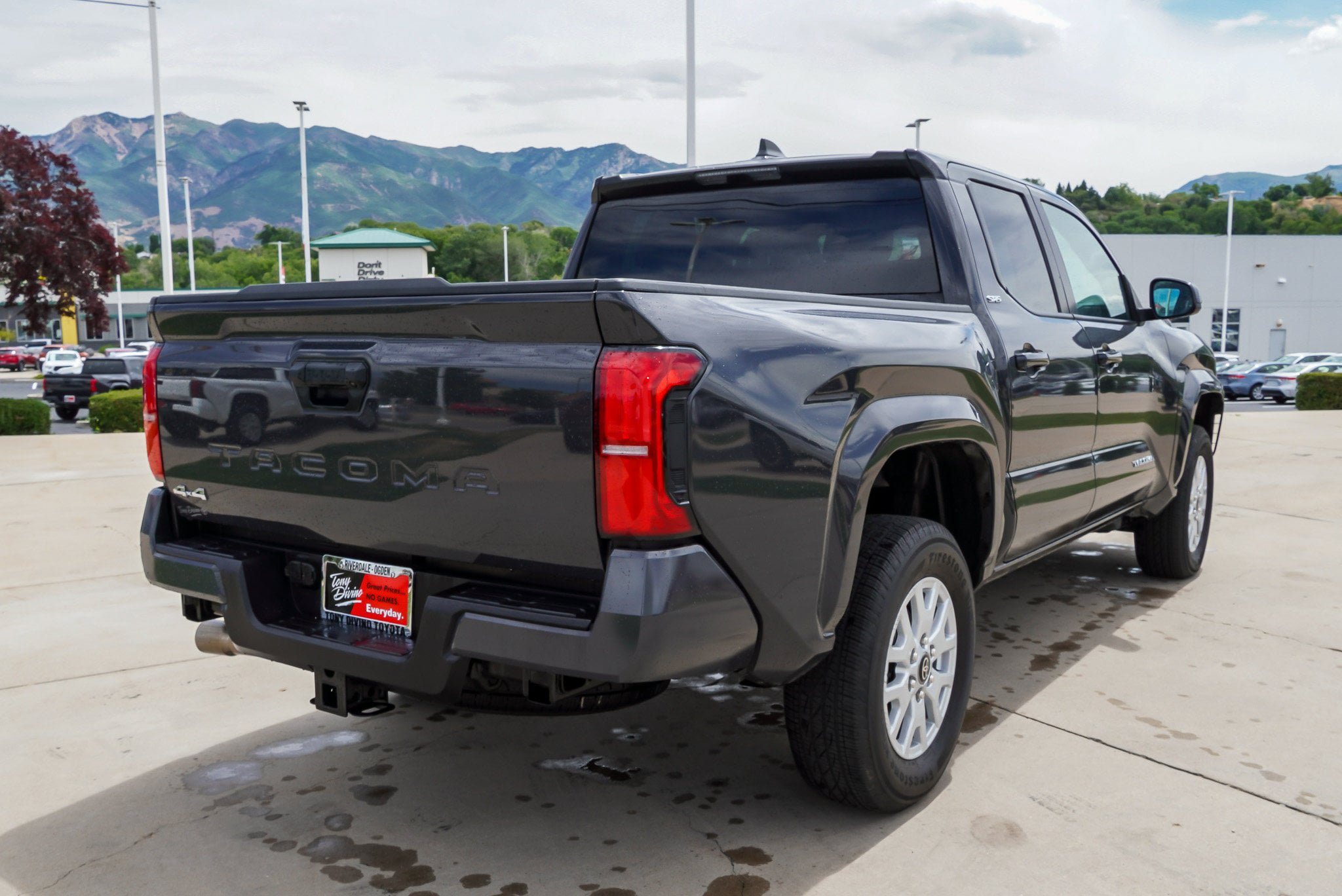 Certified 2025 Toyota Tacoma SR5 AWD/4WD image 8