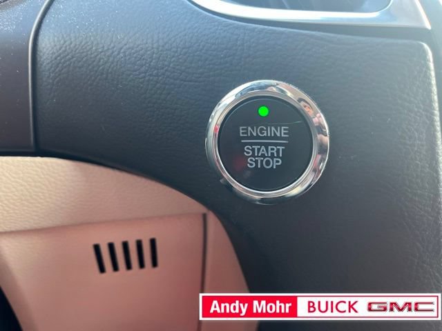 Used 2017 Ford Edge Titanium w/ Technology Package FWD image 30