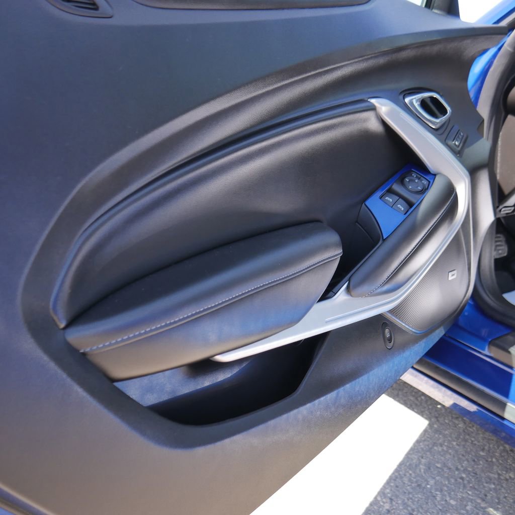 Used 2017 Chevrolet Camaro SS RWD image 27