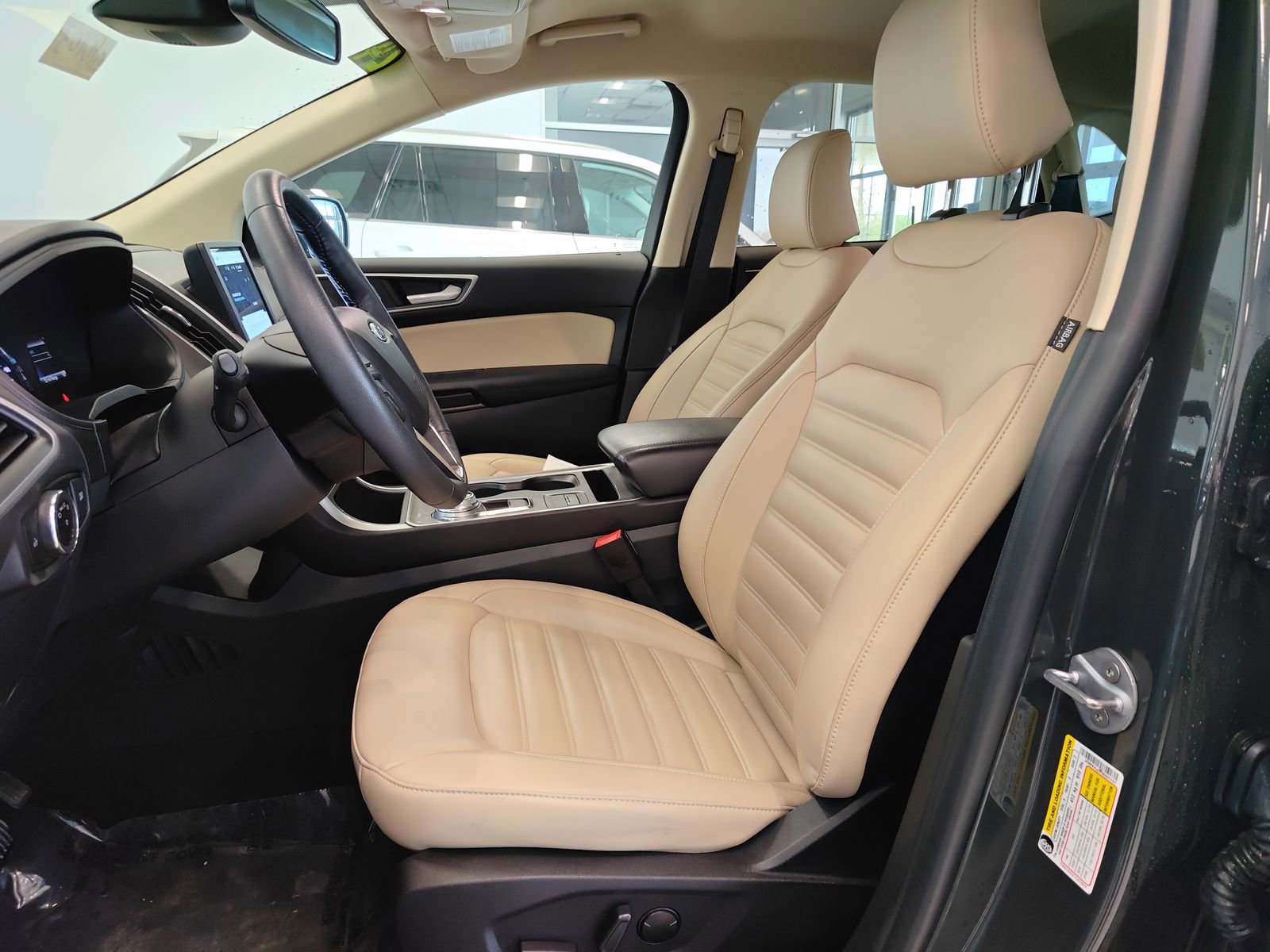 Used 2024 Ford Edge SEL image 7