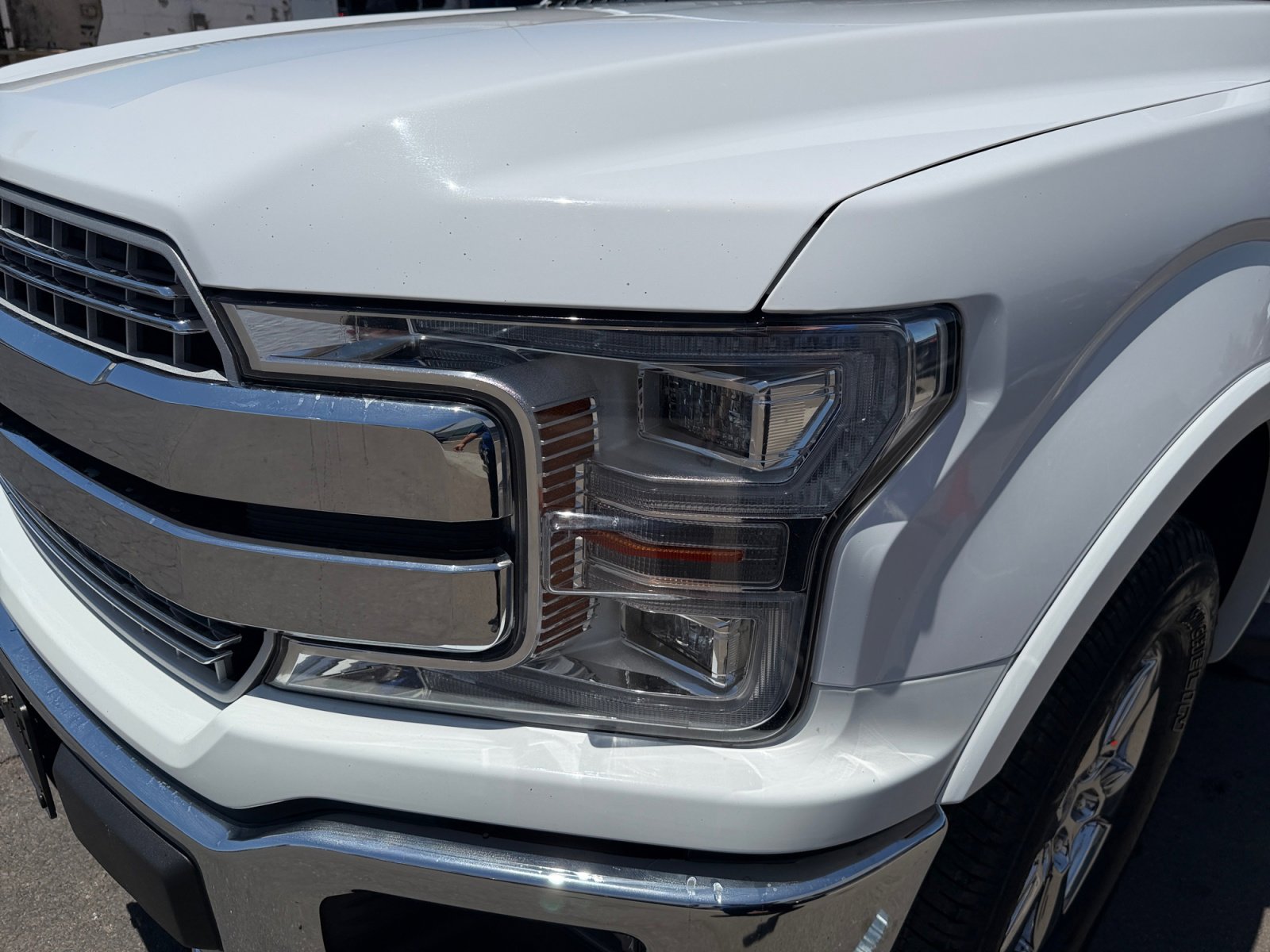 Used 2019 Ford F150 Lariat w/ Equipment Group 502A Luxury AWD/4WD image 9