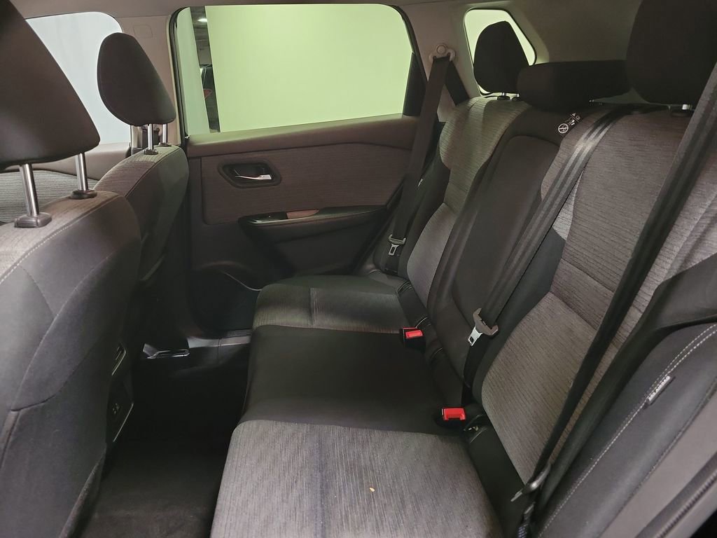 Used 2023 Nissan Rogue SV image 20