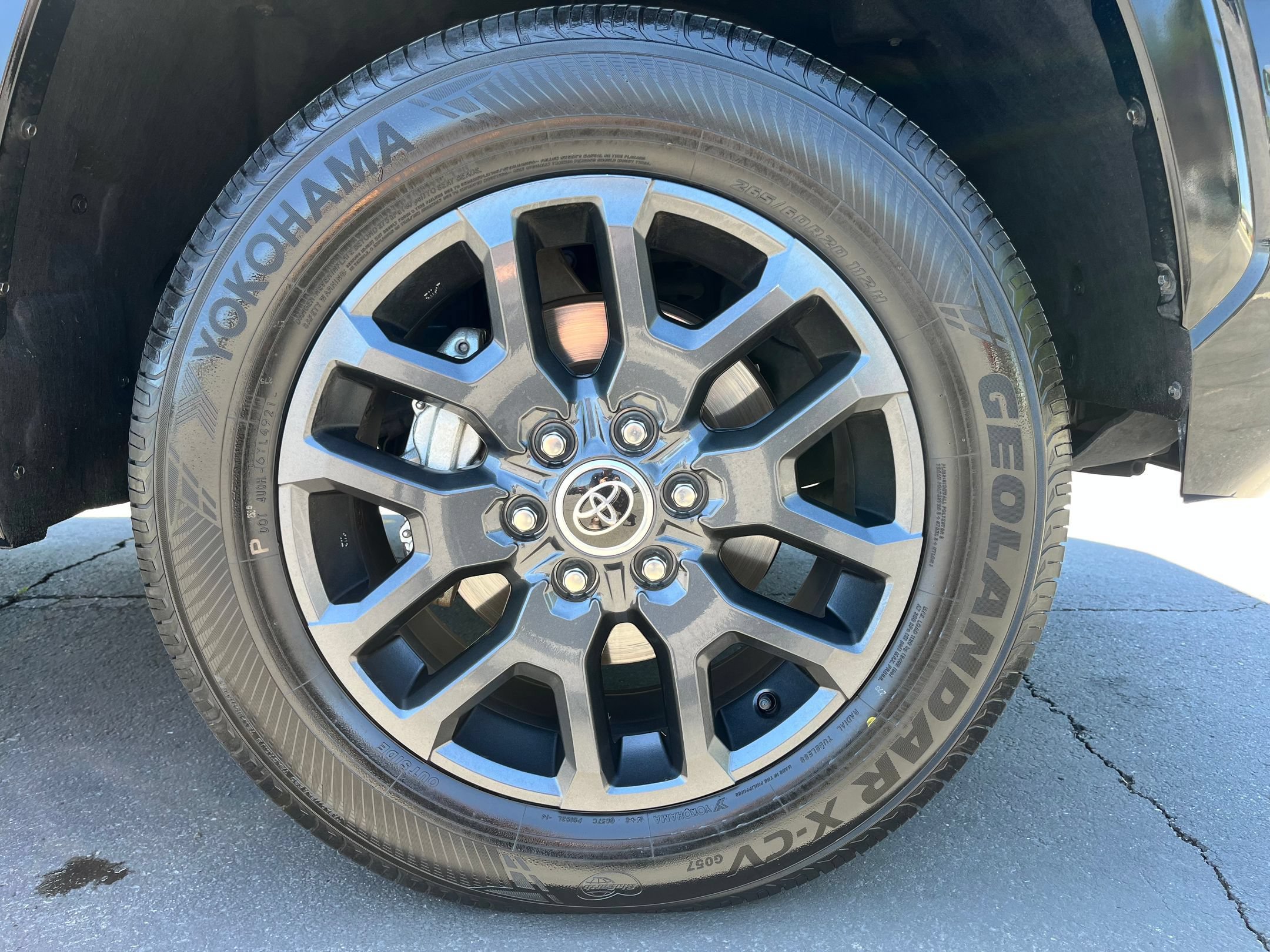 Used 2023 Toyota Tundra Platinum AWD/4WD image 32