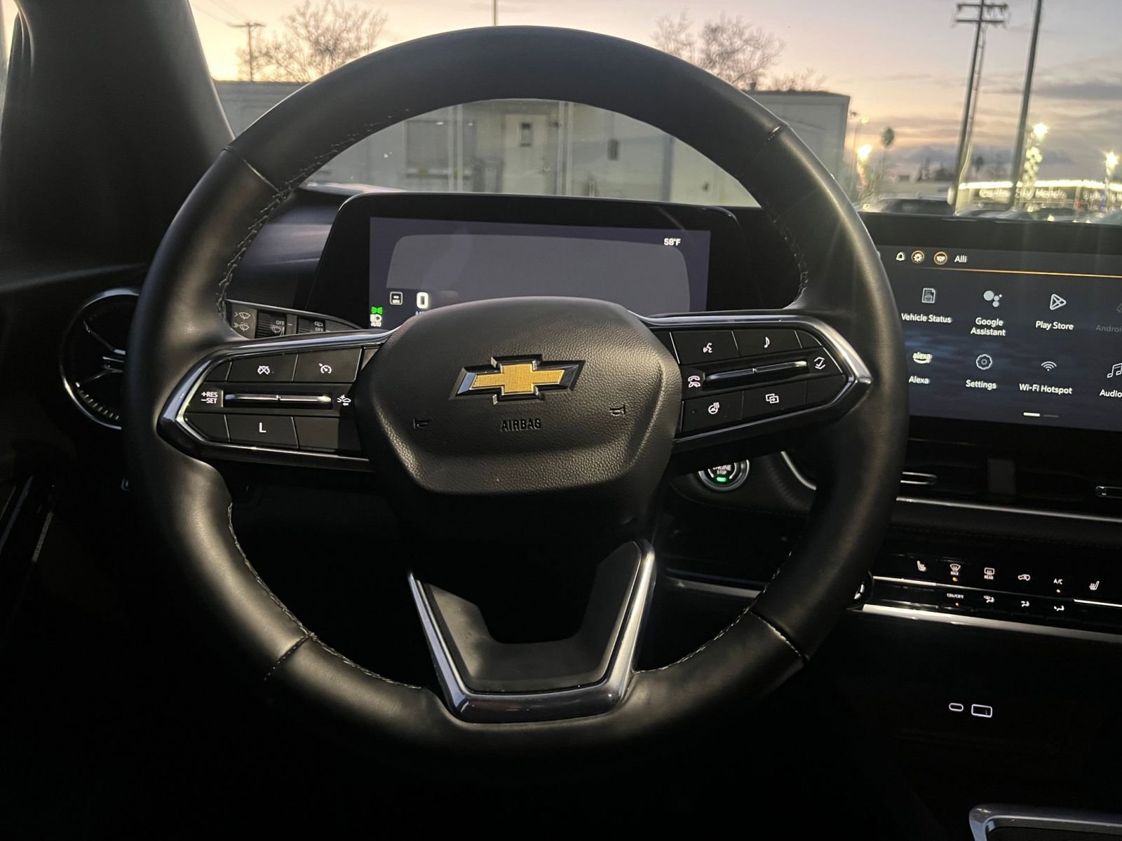 Used 2025 Chevrolet Equinox LT image 34