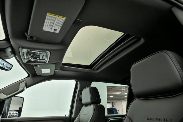 New 2026 GMC Sierra 2500 Denali w/ Denali Reserve Package image 8