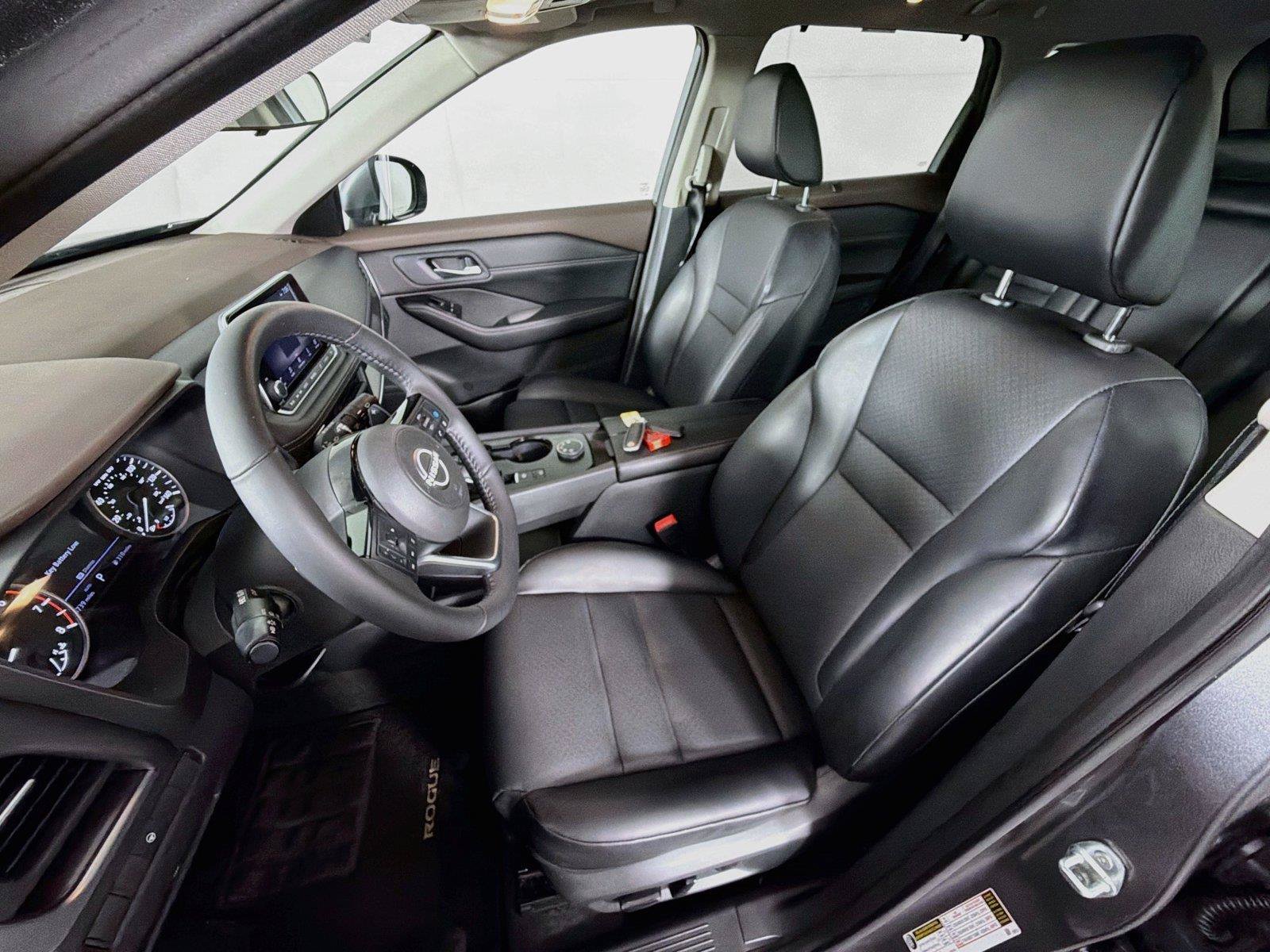Used 2023 Nissan Rogue SV w/ SV Premium B Package AWD/4WD image 2