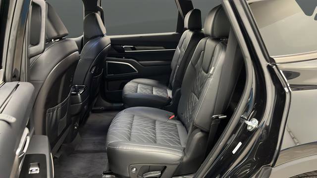Used 2025 Kia Telluride EX X-Line AWD/4WD image 24