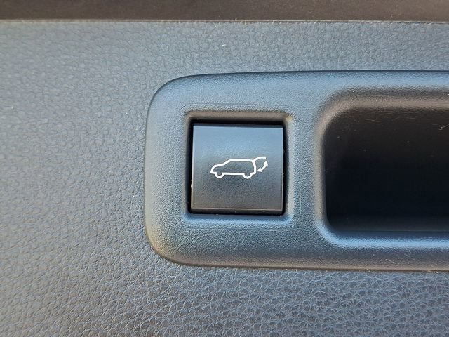 Used 2023 Toyota Highlander XLE AWD/4WD image 31