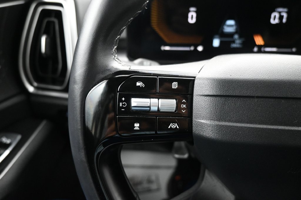 Used 2026 Kia Sorento S FWD image 17