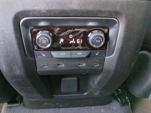 New 2026 Chevrolet Suburban High Country image 27