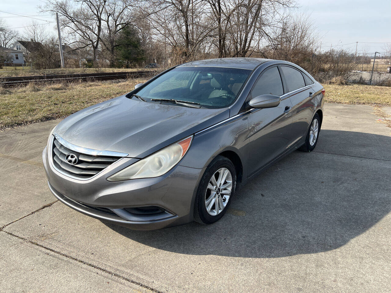 Used 2013 Hyundai Sonata GLS image 1